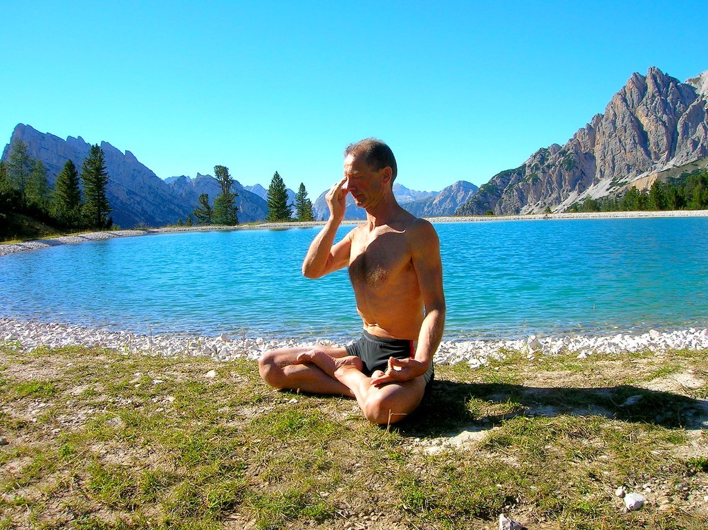 Retreat de Respirație Conștientă și Pranayama la Poalele Făgărașului