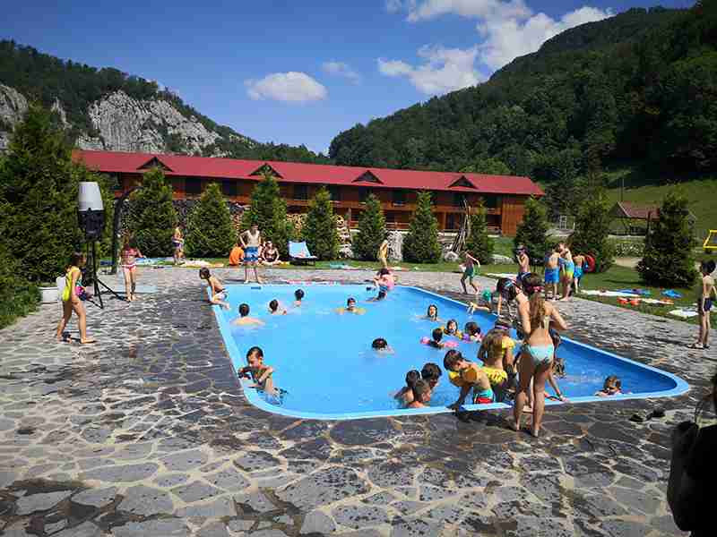 Tabără de familie – Vacanță activă în Apuseni pentru părinți și copii